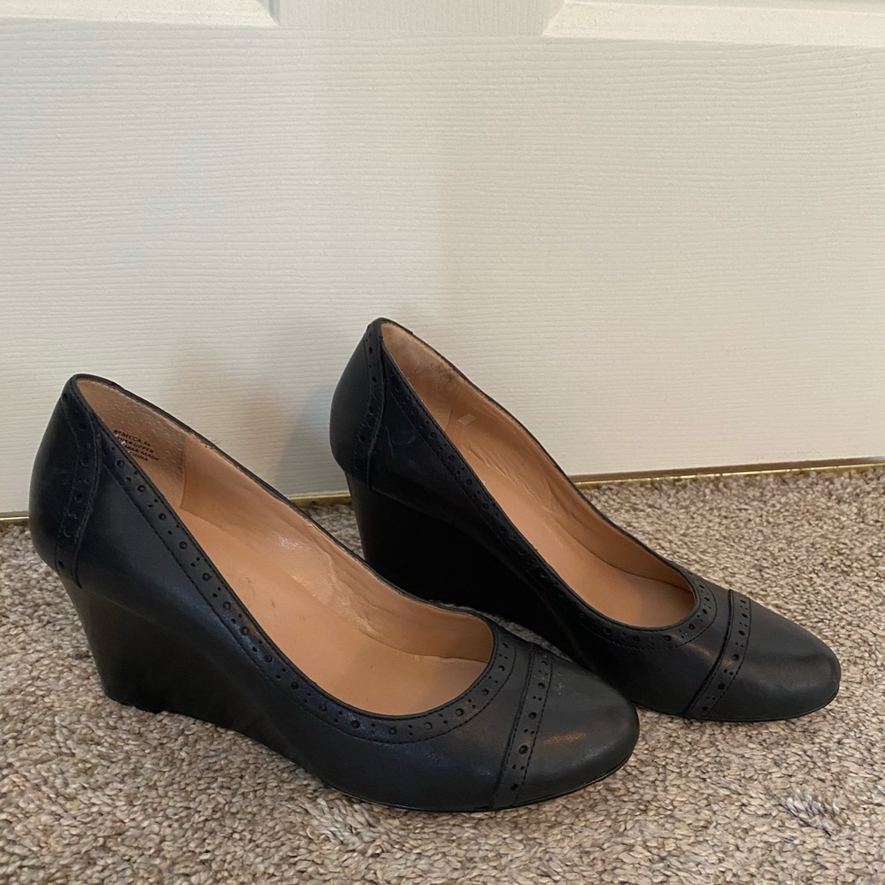 Black Retro Wedge Size 7 Kelly &Katie